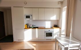 Quiet & Modern Downtown 1Br, Near Bus Station & Airport